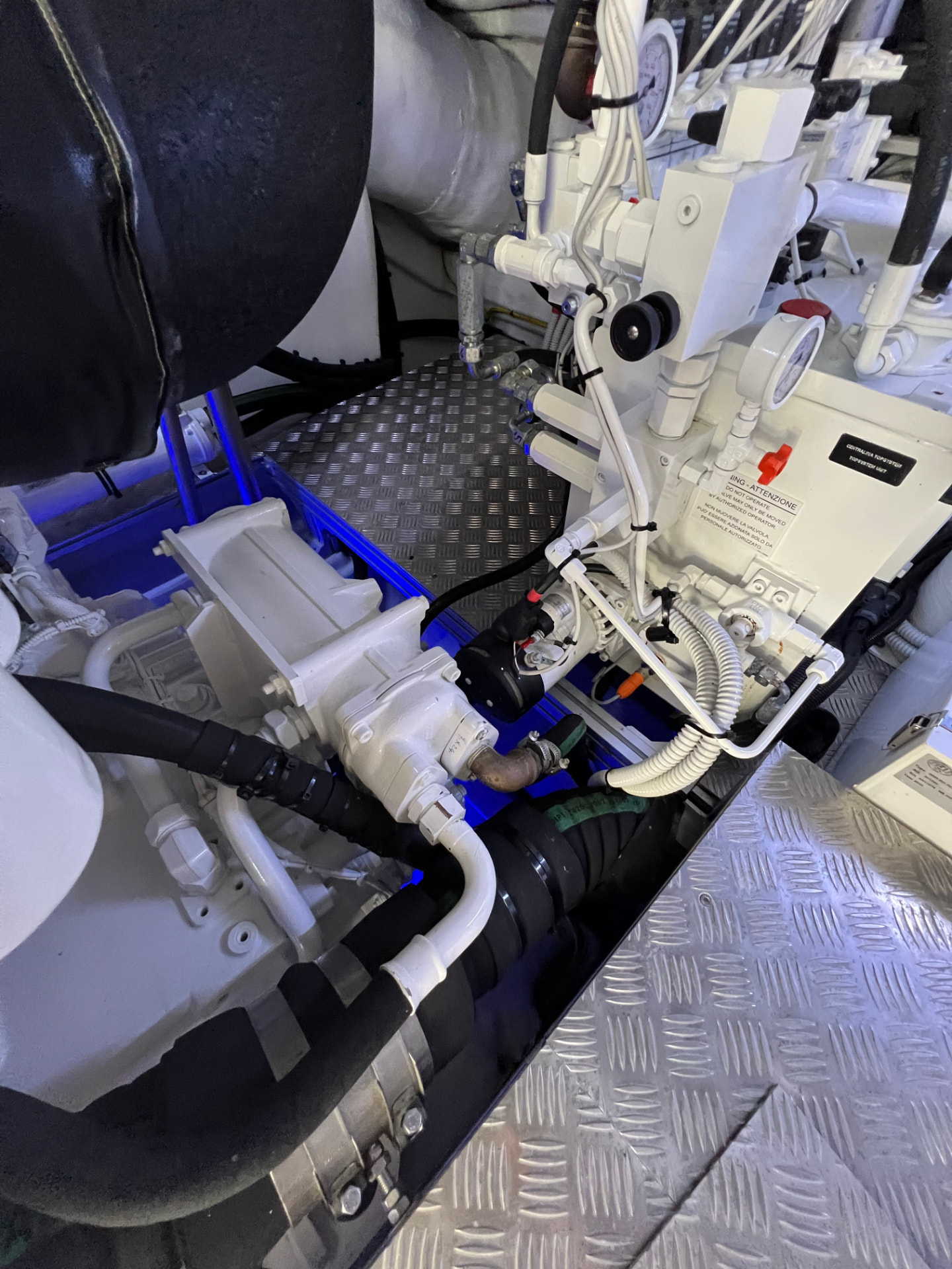 Professional engine room detailing, managed from start to finish.